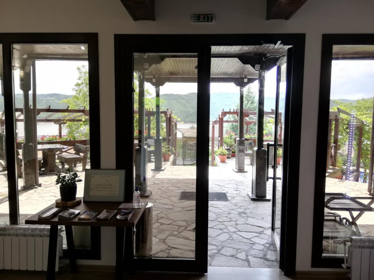 Trifon Zarezan Family Hotel Glavatartsi Exterior photo