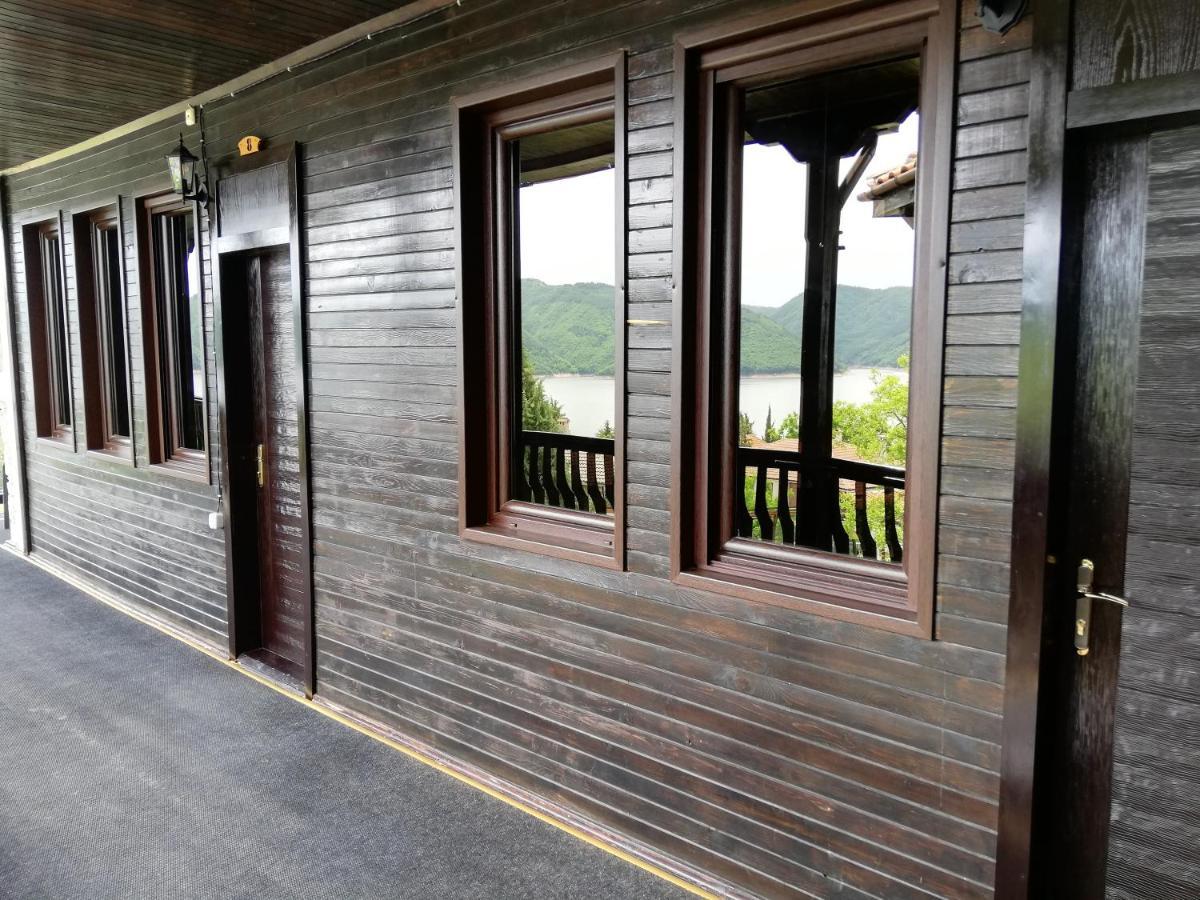 Trifon Zarezan Family Hotel Glavatartsi Exterior photo