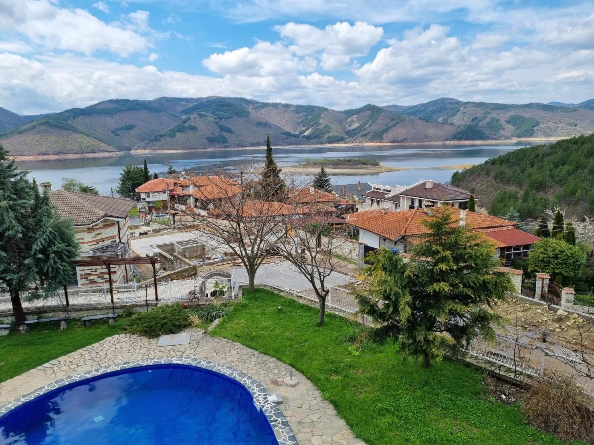 Trifon Zarezan Family Hotel Glavatartsi Exterior photo