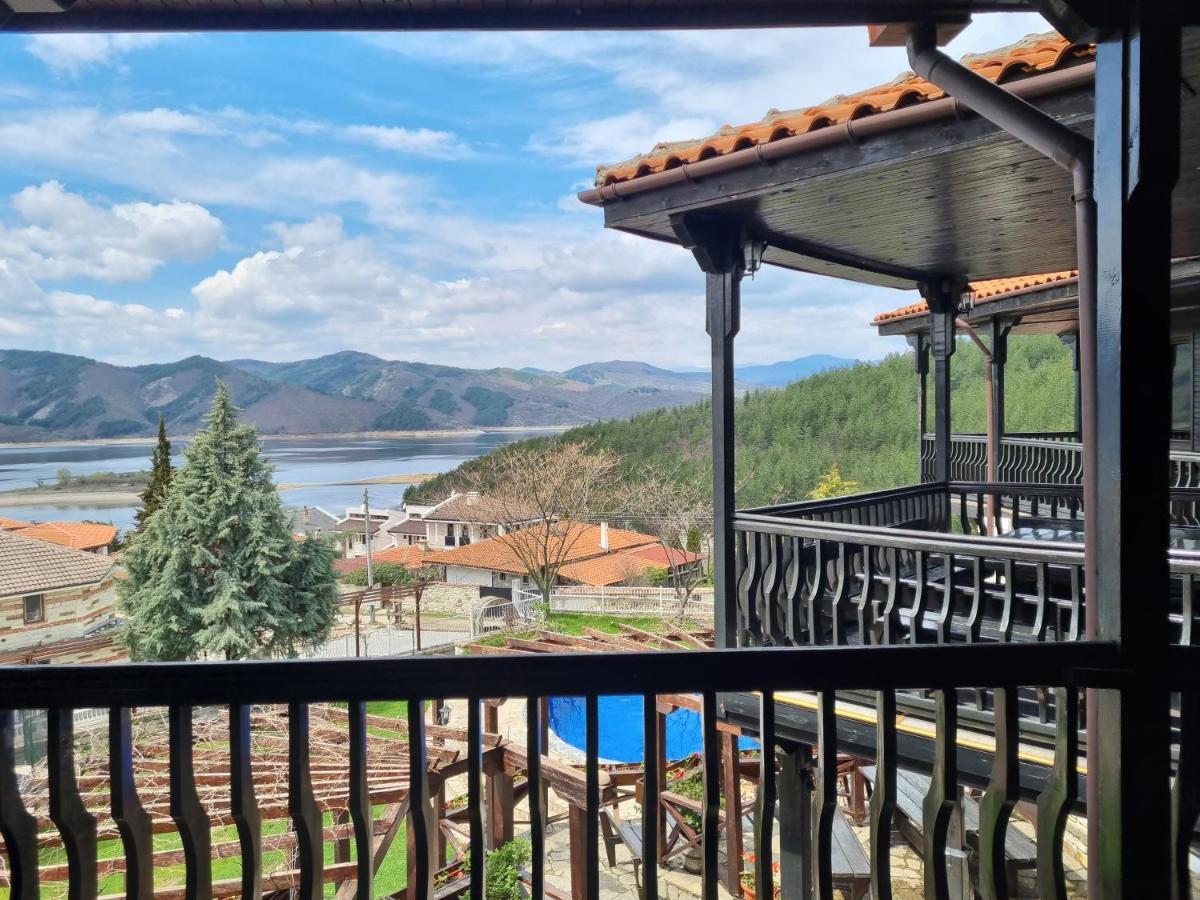 Trifon Zarezan Family Hotel Glavatartsi Exterior photo