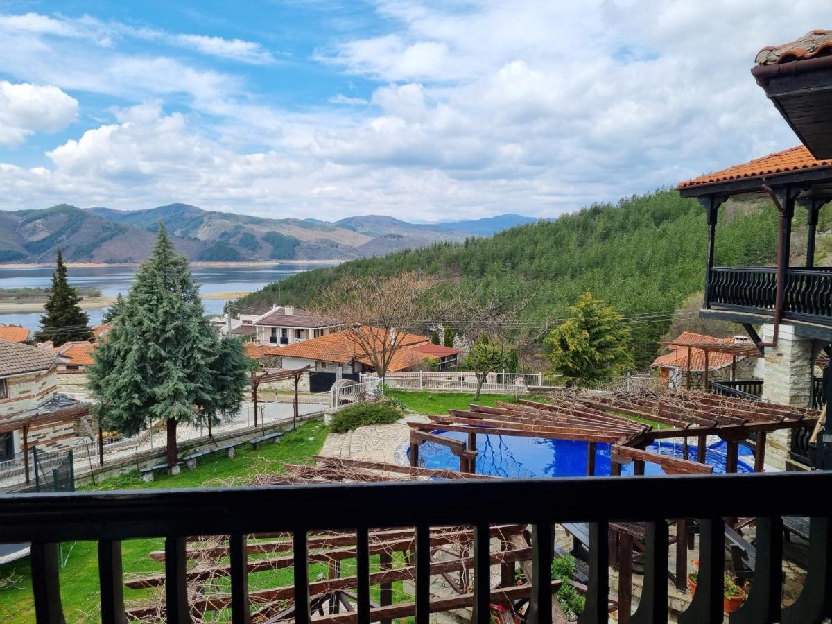 Trifon Zarezan Family Hotel Glavatartsi Exterior photo