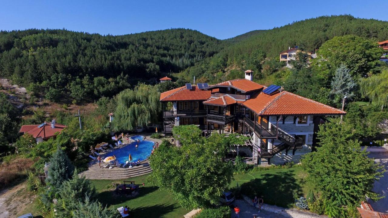 Trifon Zarezan Family Hotel Glavatartsi Exterior photo