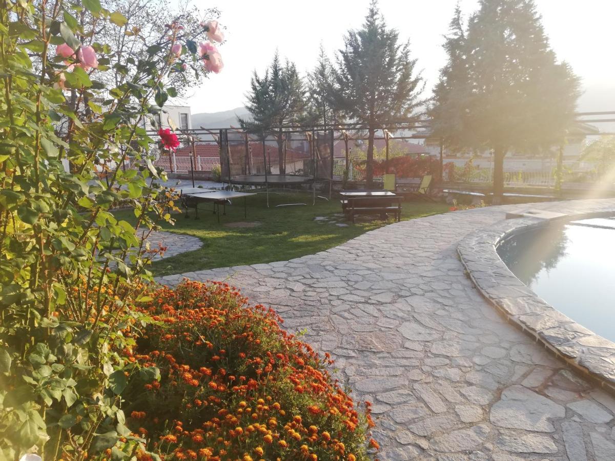 Trifon Zarezan Family Hotel Glavatartsi Exterior photo